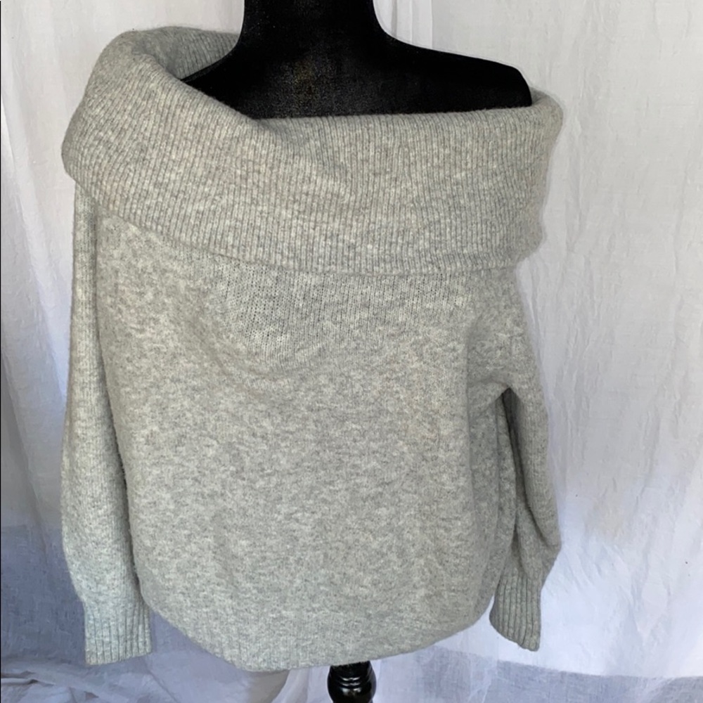 H&M sweater